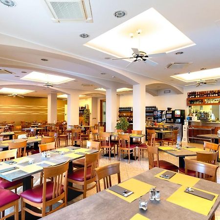 Hotel Angelus Rimini Ngoại thất bức ảnh