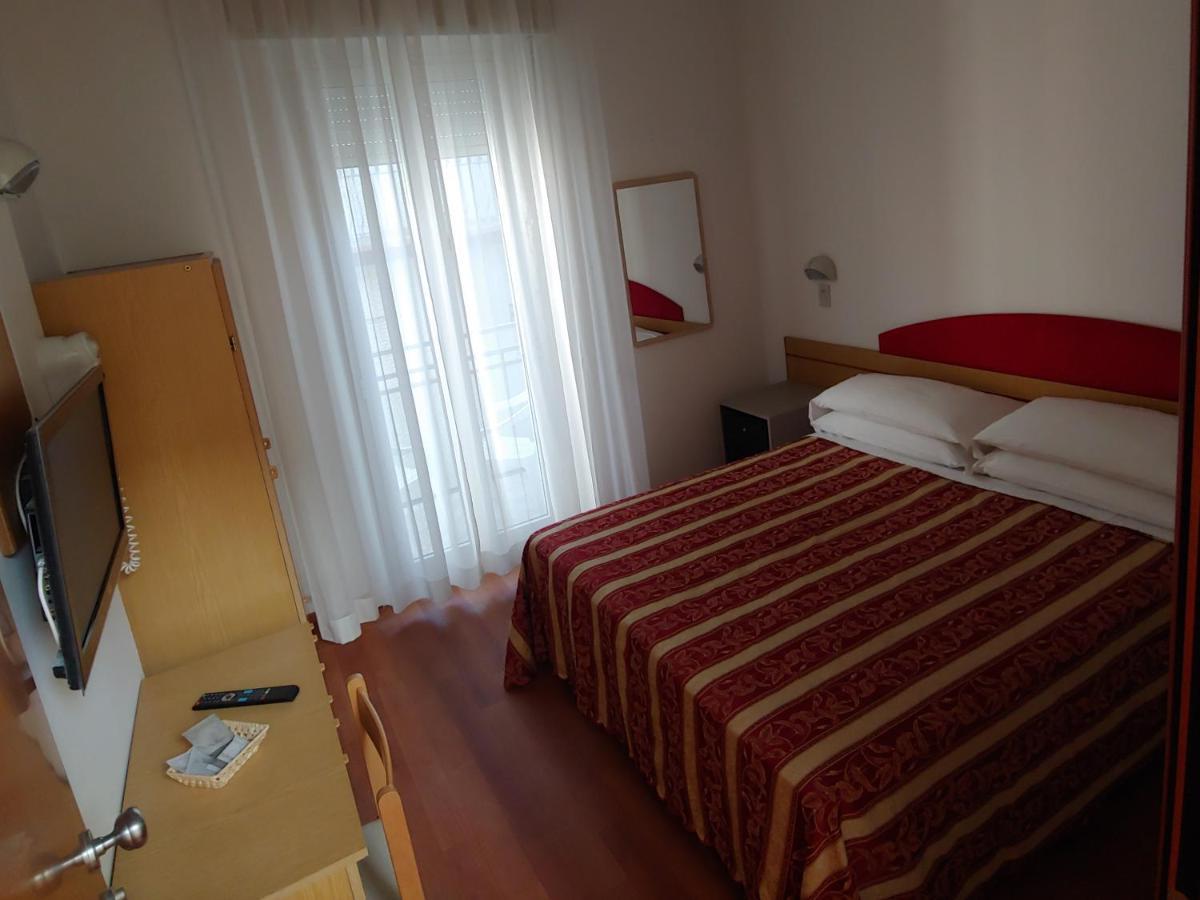 Hotel Angelus Rimini Ngoại thất bức ảnh