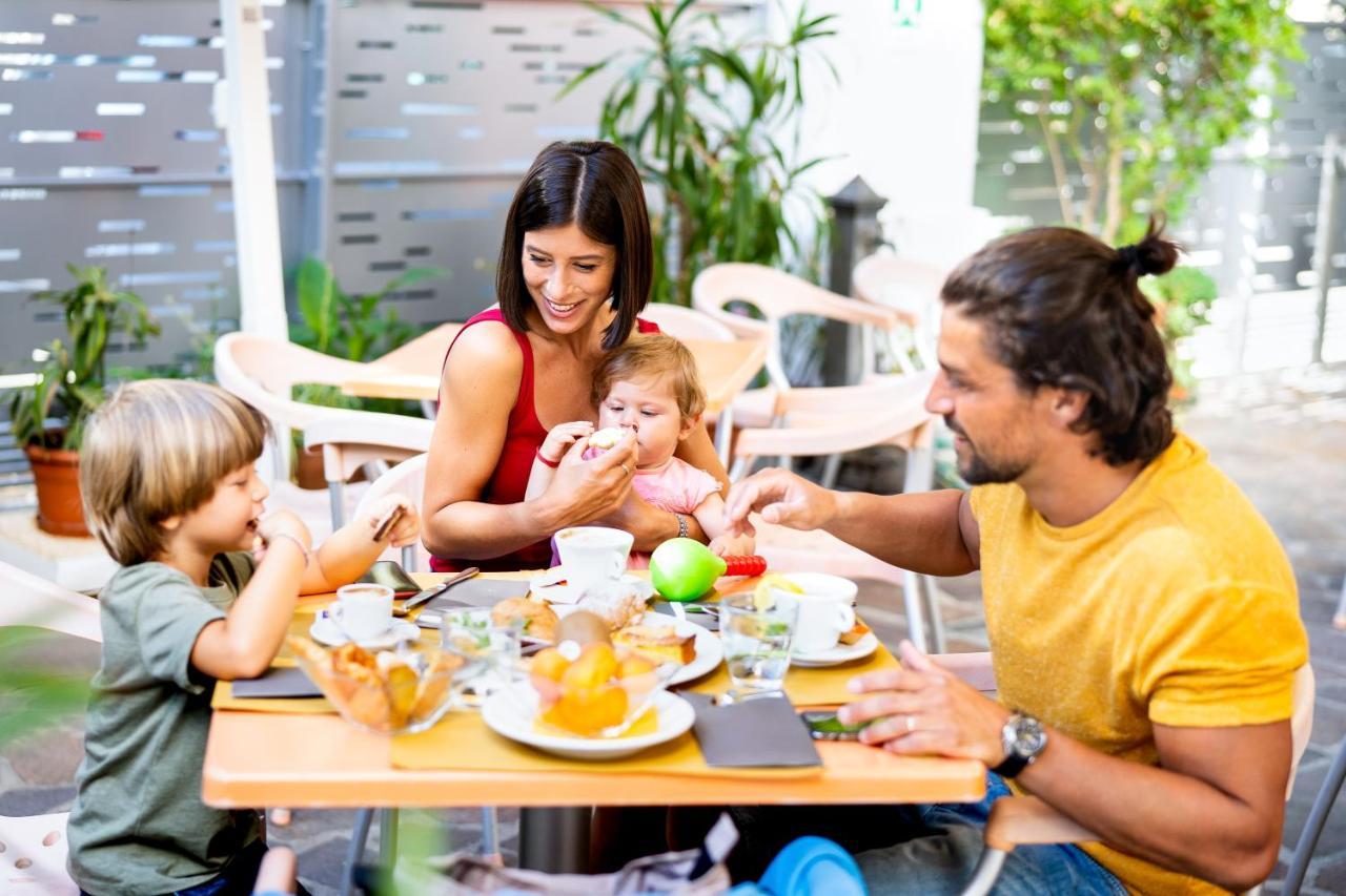 Hotel Angelus Rimini Ngoại thất bức ảnh