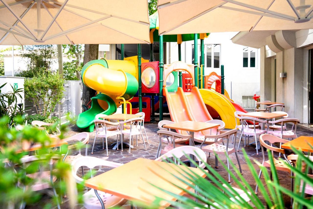 Hotel Angelus Rimini Ngoại thất bức ảnh