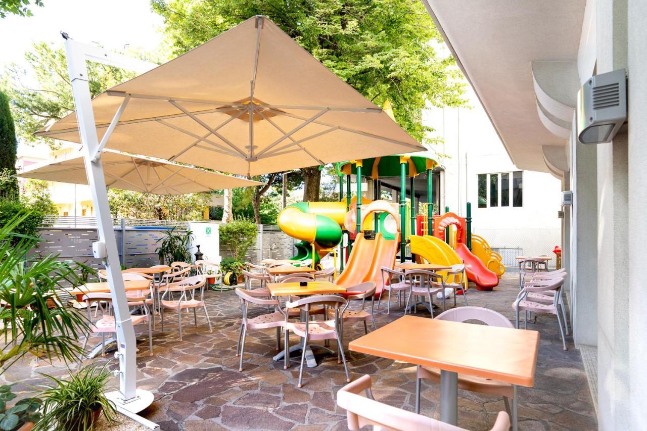 Hotel Angelus Rimini Ngoại thất bức ảnh