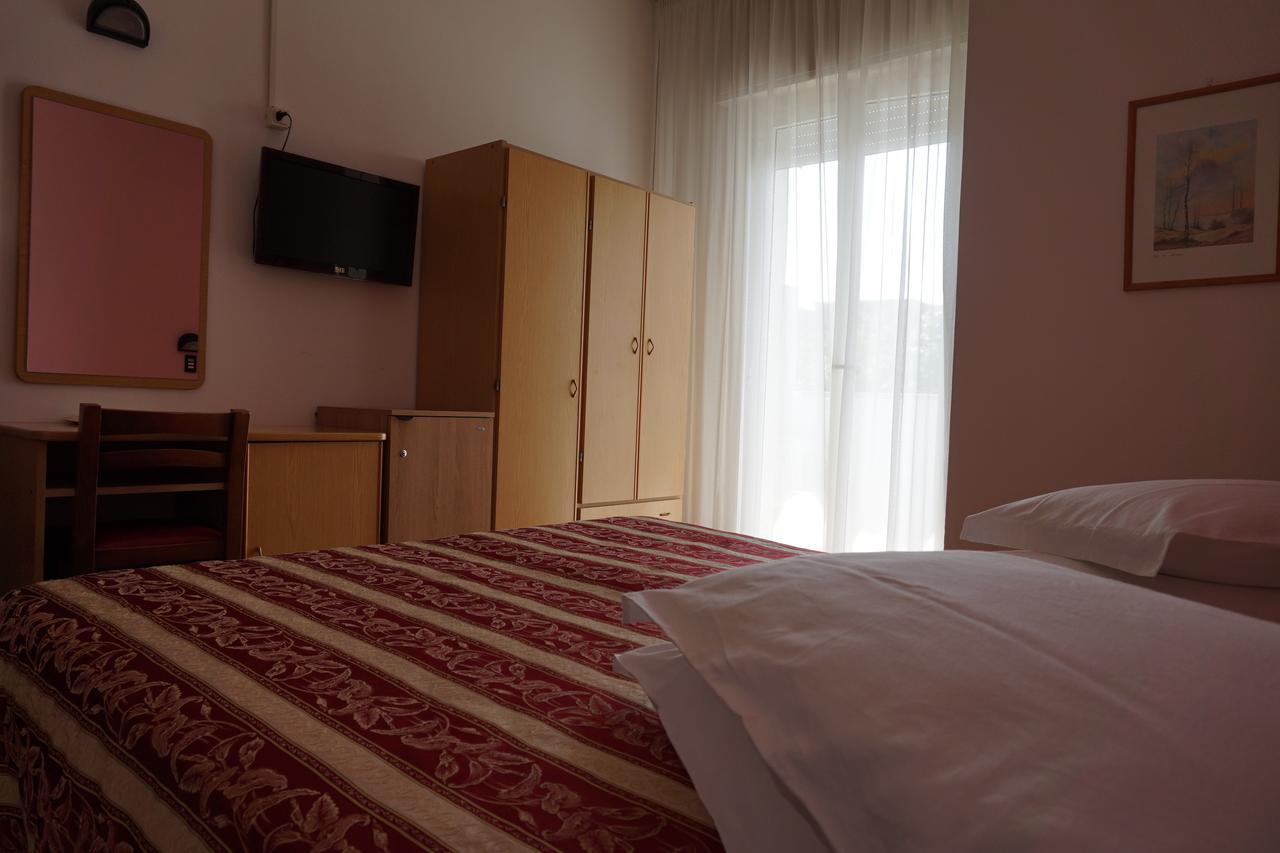 Hotel Angelus Rimini Ngoại thất bức ảnh