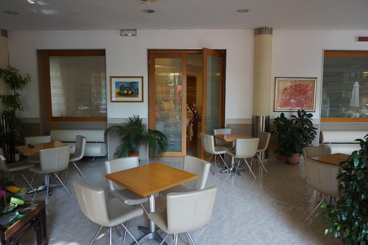Hotel Angelus Rimini Ngoại thất bức ảnh