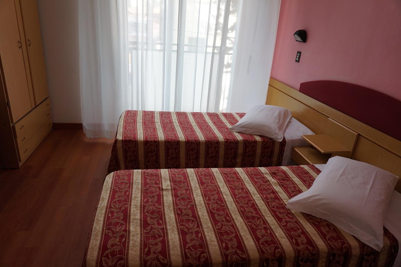Hotel Angelus Rimini Ngoại thất bức ảnh